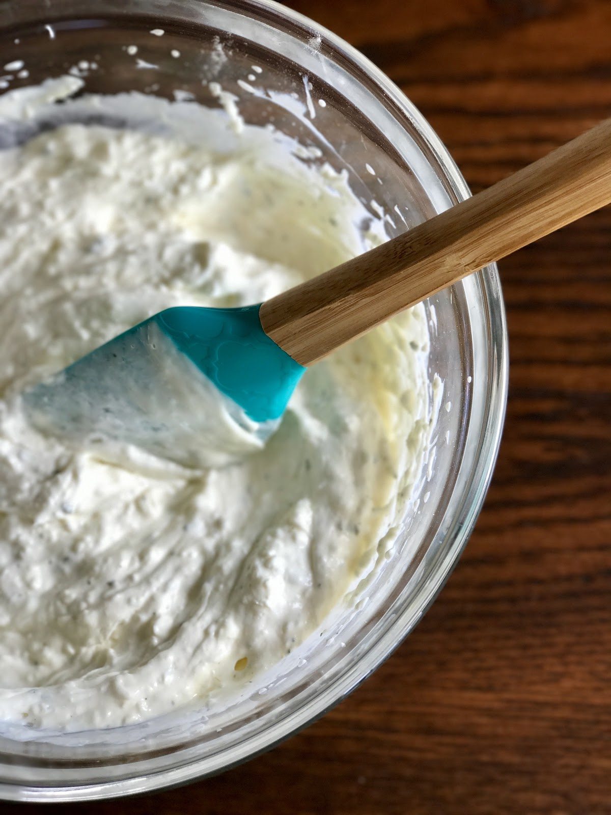 spinach dip ingredients mixed