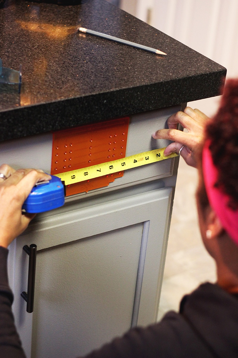 measuring for installing cabinet hardware