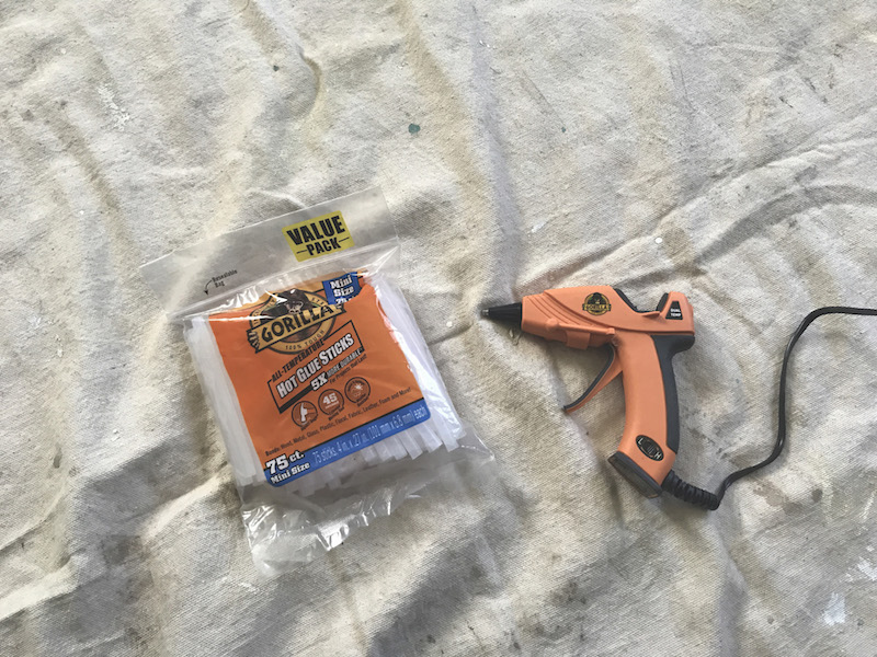 gorilla glue gun and glue