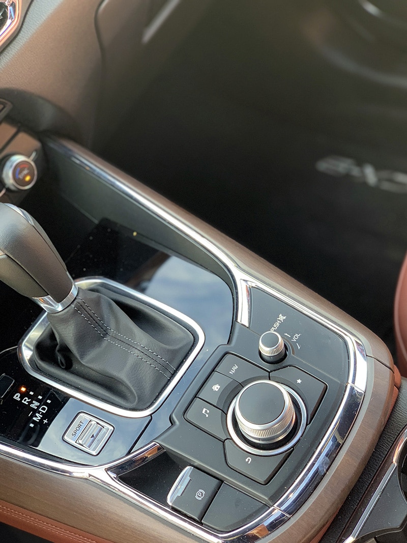 console controls in the 2019 mazda cx9