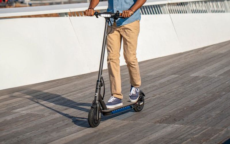 Back To School With The Jetson Quest Electric Scooter