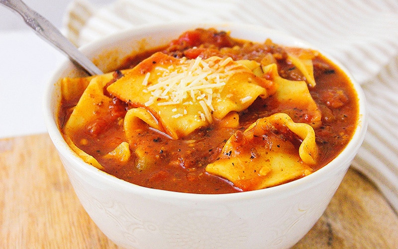 Deliciously Easy Lasagna Soup Recipe