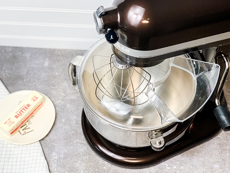 All The Reasons You Will Love The KitchenAid 600 Professional Series Stand Mixer | A Full Review