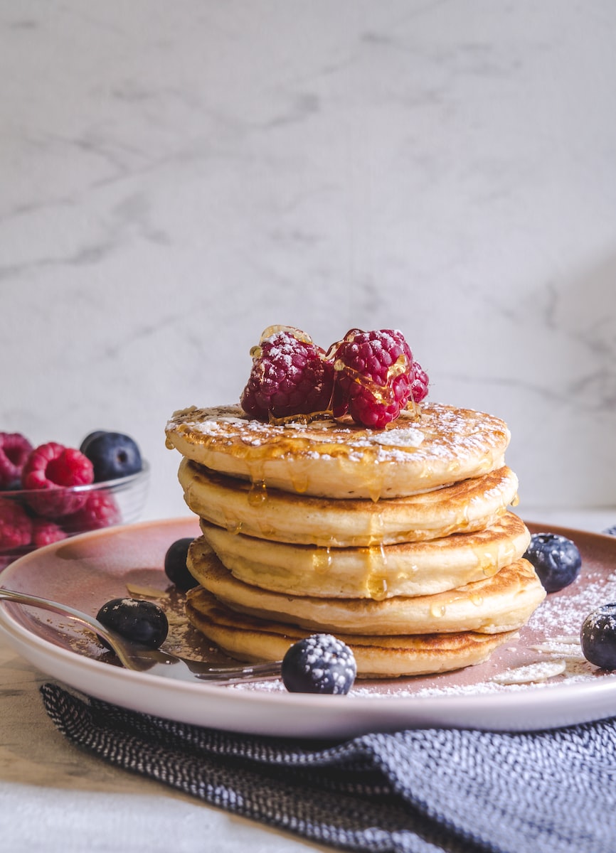 griddle pancakes with berries