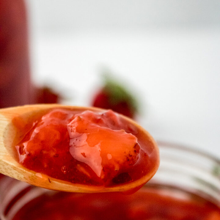 Homemade strawberry preserves made without pectin