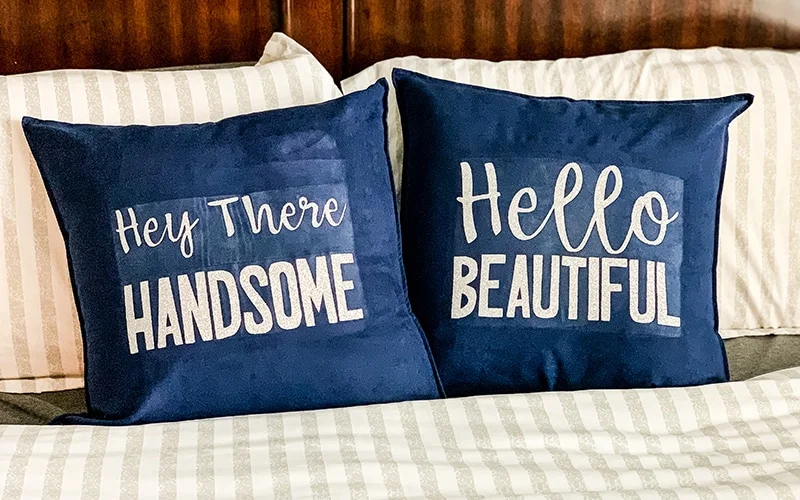 how to make a dIY throw pillow using cricut explore air 2 and easy press 2
