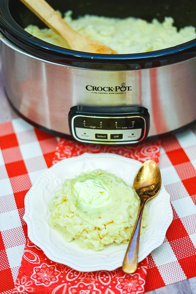 crockpot-mashed-potatoes-1 | Kenya Rae mashed potatoes made in the crockpot
