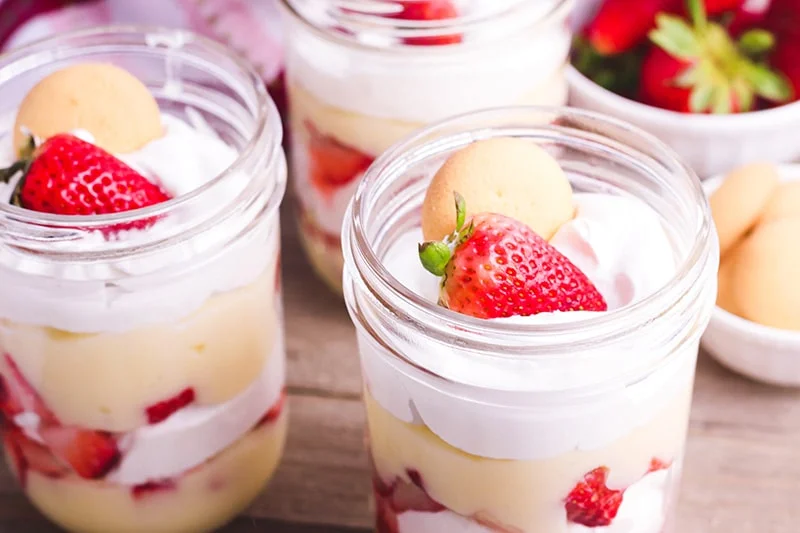 Strawberry Cheesecake Icebox Cake in a Jar